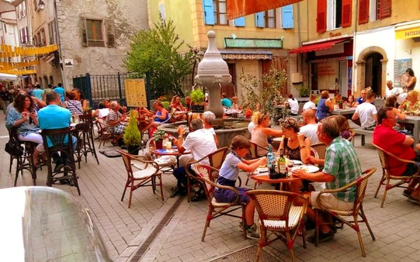 Villa's du Verdon 6 restaurant gorges terras repas eten vakantiehuis luxe villa Provence wifi franse