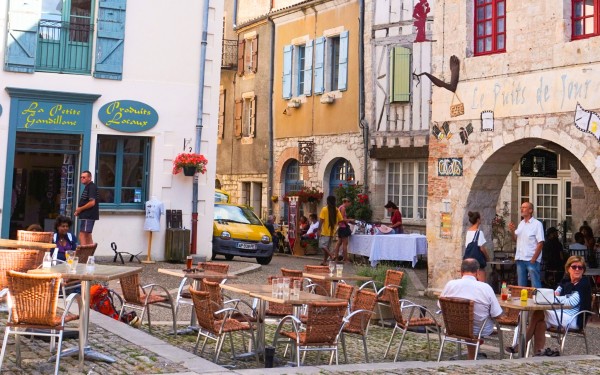 Lauzerte 16 Frankrijk vakantie luxe villa Lot Garonne Dordogne toerisme.jpg