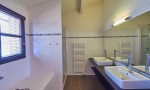 Fronsac 19 zwembad piscine Frankrijk luxe villa vakantiepark Aquitaine Gironde  animatie kinderen re