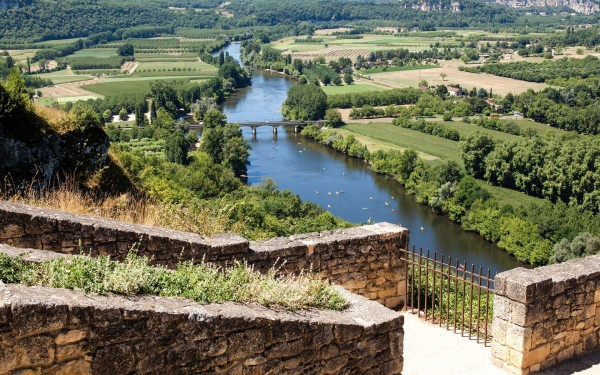 Gabarre 10 Dordogne Beynac roque gegeac Sarlat vakantie Frankrijk toerisme varen boottocht rondvaart