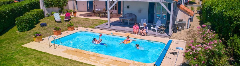 Forges 21a Vieille Vigne zwembad luxe villa vakantiehuis park Frankrijk Poitou Charentes.jpg