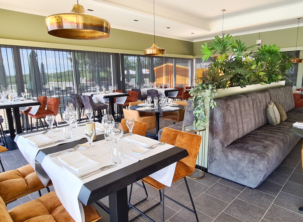 Lanzac restaurant Frankrijk vakantiepark Dordogne villa luxe zwembad nederlands animatie kidsclub va
