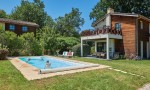 Fronsac 5 zwembad piscine Frankrijk luxe villa vakantiepark Aquitaine Gironde  animatie kinderen res