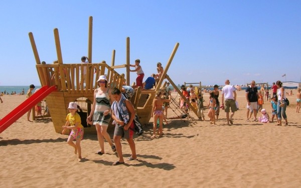 Middellandse zee B3 mediterranee Frankrijk luxe villa gezin vakantiehuis strand zee.jpg