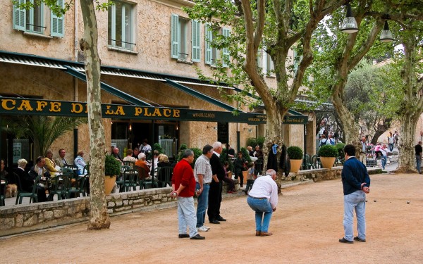 petanque 5 Frankrijk jeu de boules vakantiepark luxe villa zwembad Provence Dordogne.jpg