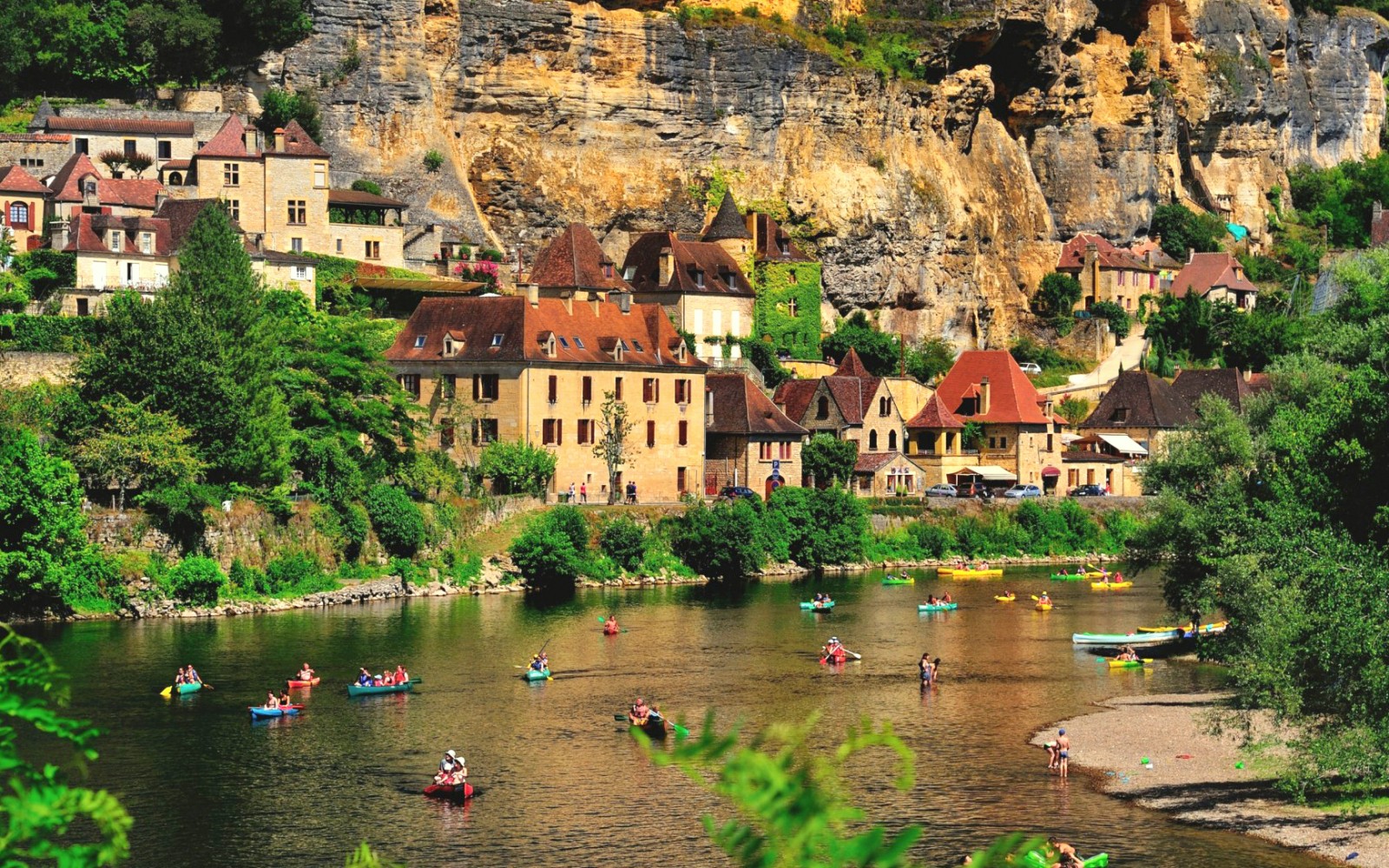 La Roque Gageac in the Dordogne Holiday parks