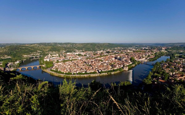 Cahors 1 vakantiepark Frankrijk luxe villa toerisme zwembad cultuur Pont Valentre rondvaart.jpg