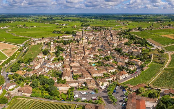 Saint Emilion 31 Frankrijk wijn Bordeaux Dordogne vakantie unesco luxe villapark.jpg