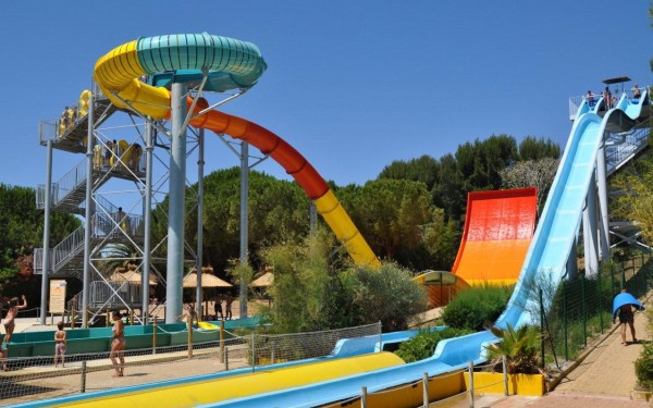 Aqualand 10 Arcachon aquaparc Frankrijk Chateau de Salles vakantiepark luxe villa zwembad aquitaine.
