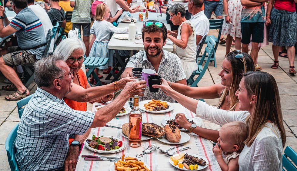 Markt Dordogne-Lot 3 eten vakantie Frankrijk luxe villa gezin.jpg