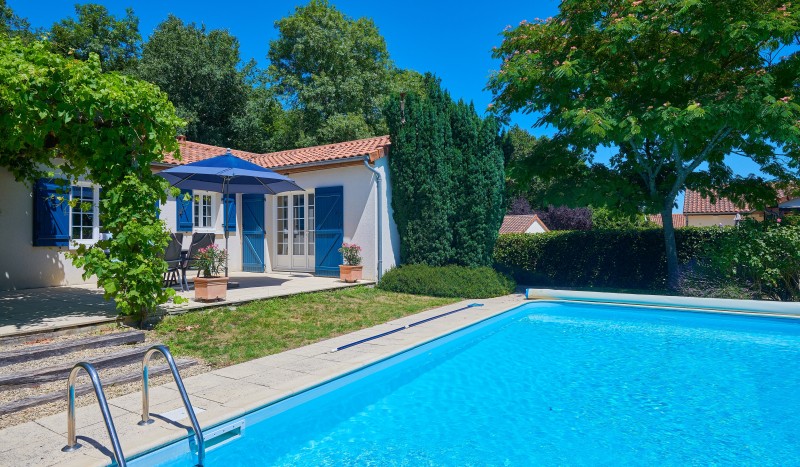 Vigeliere 3 3 Forges Frankrijk luxe vakantiehuis villa zwembad poitou charentes golf.jpg