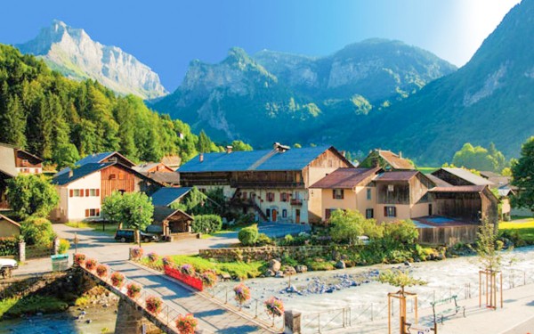 Sixt fer a cheval 15 cascade rouget haute savoie cirque sixt passy natuur vakantie abondance luxe.jp