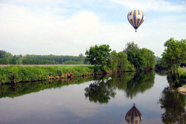 Ballonvaart 7 Poitou Charentes Frankrijk vakantie marais poitevin rochelle forges.jpg