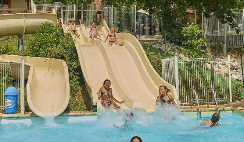 VDC Park 8 Village des Cigales Frankrijk vakantiepark Dordogne Lot gezinspark zwembad kinderen.jpg