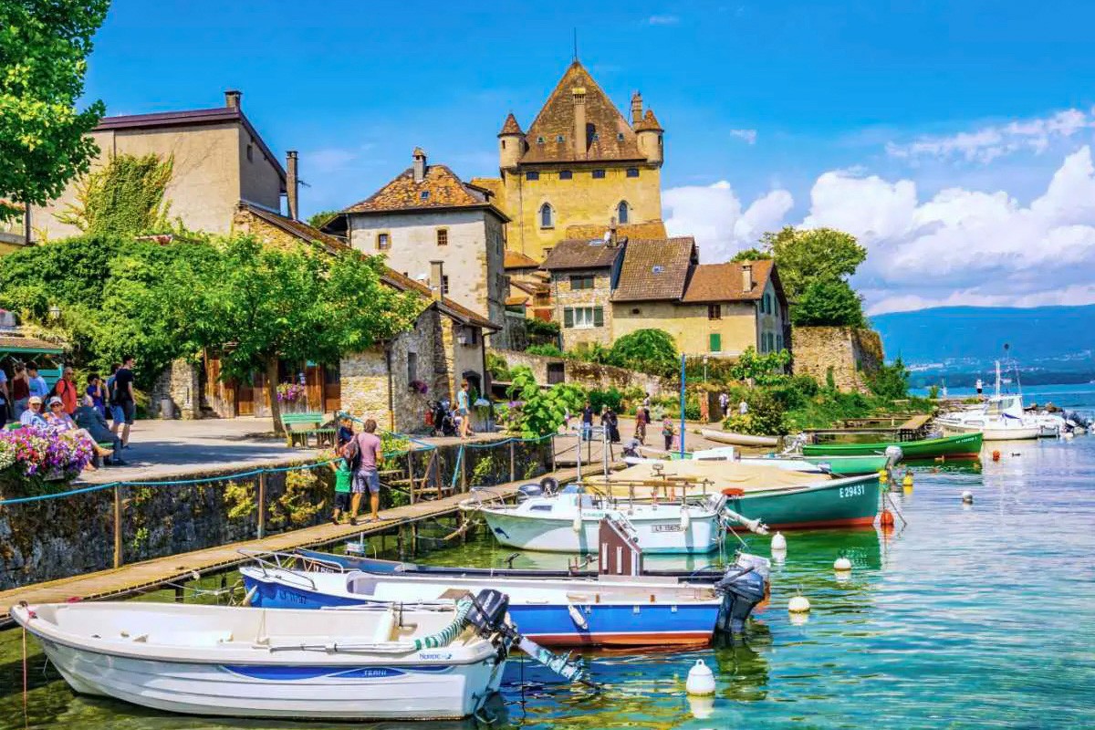 Yvoire on Lake Geneva - Francecomfort Holiday parks