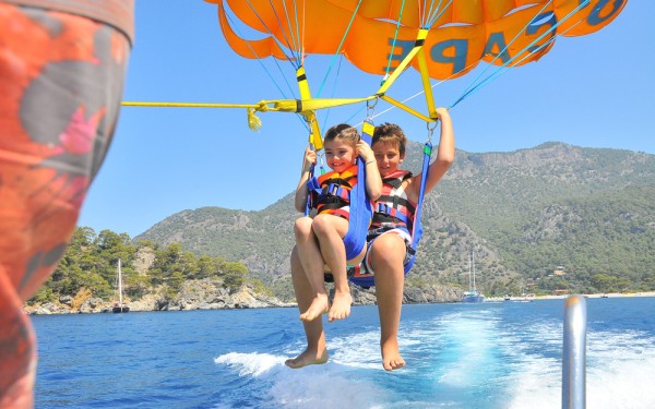 Parasailing 1 Frankrijk Provence Languedoc watersport vakantie Middellandse zee Argeles Frejus Bando