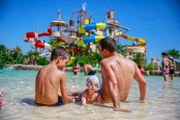 Waterpark Provence 4 vakantie Frankrijk Aqualand wave island Frejus antibes speedwater aquapark.jpg