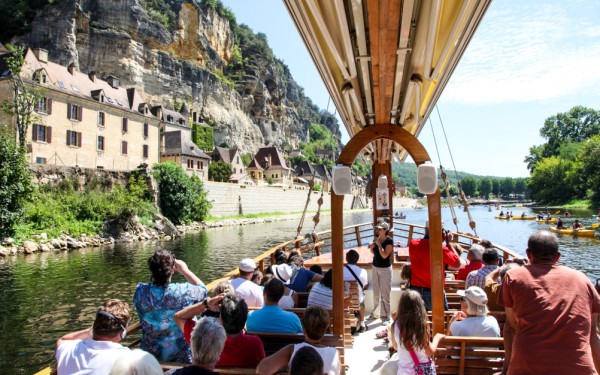 Gabarre 5 Dordogne Beynac roque gegeac Sarlat vakantie Frankrijk toerisme varen boottocht rondvaart.