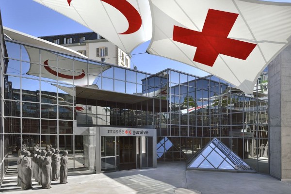 Geneve 12 Frankrijk zwitserland Rode kruis Dunant vakantie alpen luxe appartement.jpg
