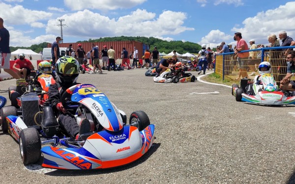 Kart 6 Frankrijk vakantie Biganos arcachon Gironde Bordeaux Salles villa luxe.jpg