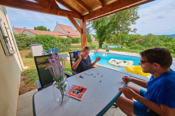 Lanzac 18 6a vakantiepark Frankrijk luxe villa zwembad Dordogne.jpg