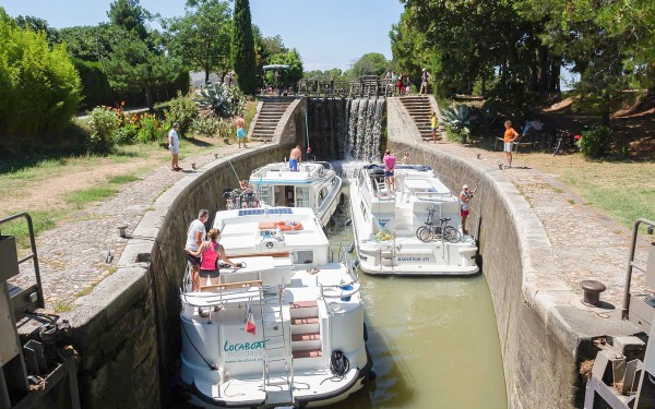Canal du Midi 5 Frankrijk vakantie boot verhuur varen sluizen fonserrannes fiets wandelen tour rondv