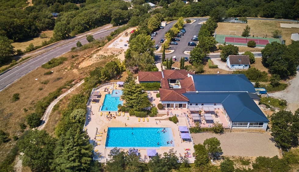 Lanzac vakantiepark 1 Frankrijk Dordogne Lot vakantiehuis luxe zwembad animatie restaurant