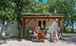 Chenille 1 Frankrijk Village des Cigales Dordogne Lot vakantiepark zwembad glijbaan nederlands.jpg