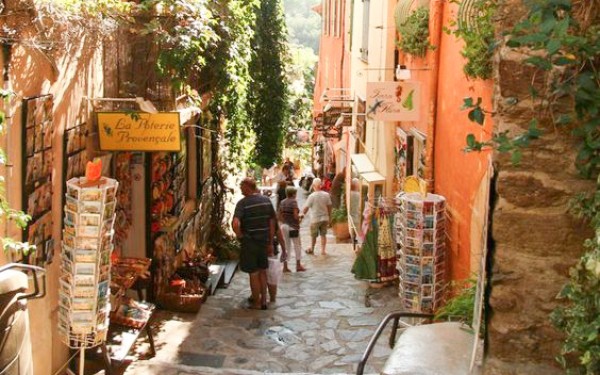 Bormes les mimosas 7 Frankrijk Provence Var riviera toerisme vakantie luxe villa middellandse zee.jp