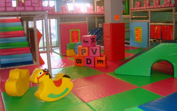 Speelpark 8 Frankrijk Languedoc zee strand kust gite  vakantiehuis kinderen toulouse agen aire de je