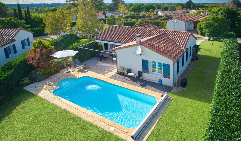 Vieille Vigne 4p 12.1 vakantiehuis prive zwembad Frankrijk Poitou Charentes forges luxe villapark.jp