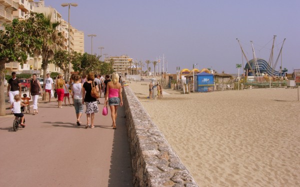 Middellandse zee A5 mediterranee Frankrijk vakantiehuis strand zee boulevard senioren gezin partner.