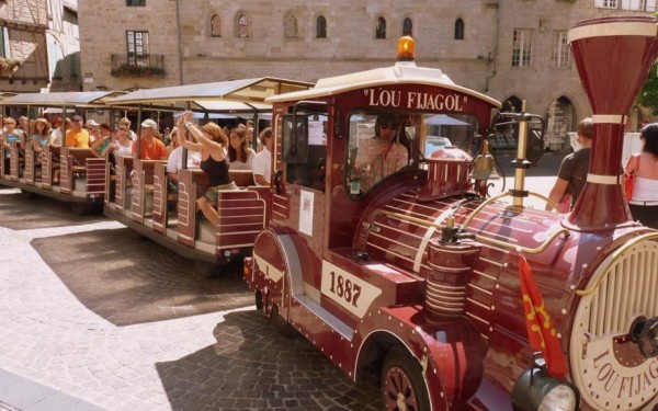 Figeac 3 Frankrijk plus beaux village dordogne lot rocamadour vakantiepark zwembad.jpg