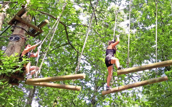 Accrobranche 14 Funforest parc aventure poitiers vakantie frankrijk forges kinderen.jpg