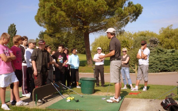 Golf 5 Oustal del Carlat golf vakantiepark resort bij Toulouse par hole 18 27 luxe villa fairway tee