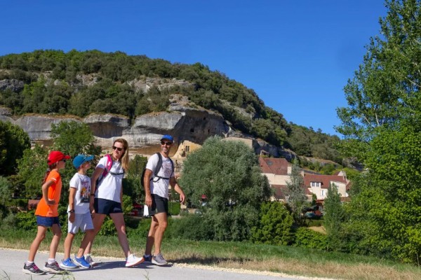 Wandelen Dordogne 8 vakantiehuis Frankrijk kastelen natuur toeristische dorpjes.jpg
