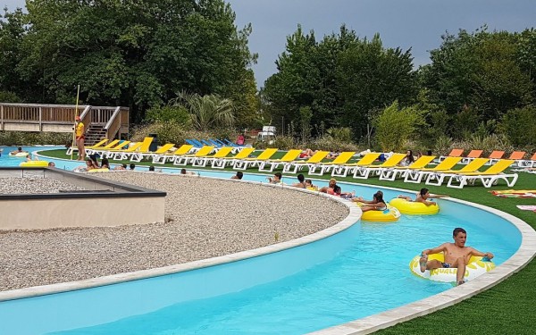 Agen 12 aqualand walibi frankrijk france vakantie aquitaine park vakantiehuis zwembad colorado.jpg