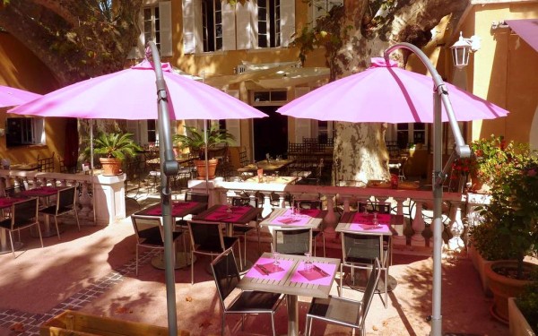 Restaurant JDG9 Jardin du Golf auberge diner franse sfeer liberty vakantievilla.jpg