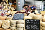Markt 2 Aquitaine kust chateau de salles vakantiepark residence luxe villa zwembad animatie.jpg