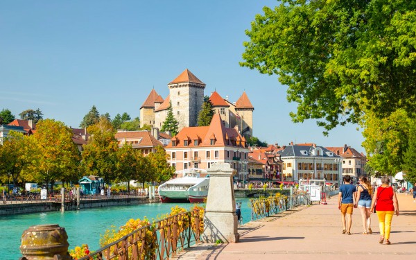 Annecy 5 Frankrijk  vakantie haute savoie meer toerisme bezienswaardigheden.jpg