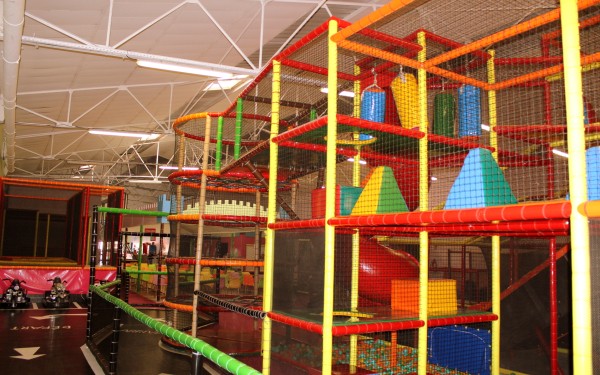 Speelpark 3 Frankrijk Languedoc vakantiehuis zwembad strand kinderen toulouse agen aire de jeux.jpg