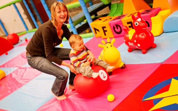 Speelpark 9 Frankrijk Languedoc vakantiehuis bal spelen Carcassonne kinderen toulouse agen aire de j