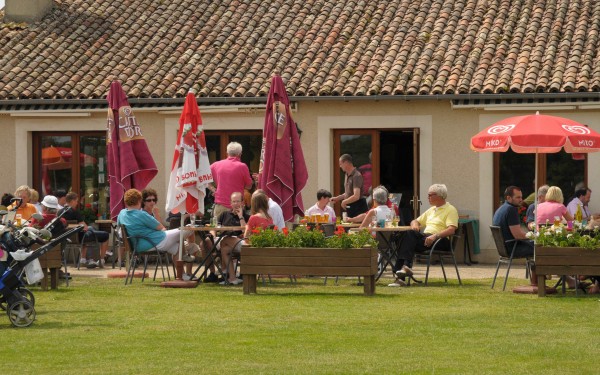 Golfresort Bourg Est 1 golf des forges bluegreen younan luxe villa privezwembad 27 holes.jpg