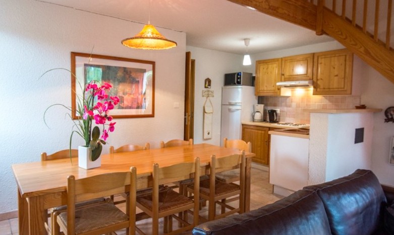 Espinet 6p standaard 2 Quillan vakantiepark Frankrijk animatie zwembad restaurant wellness Languedoc