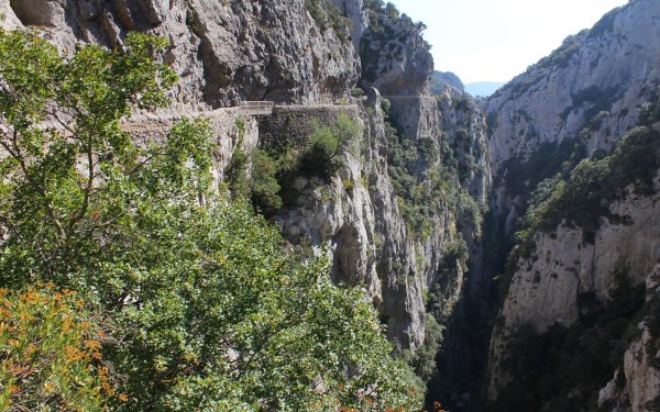 Gorges de galamus 3 Languedoc antoine pelgrimage rots kloof canyoning wandelen toerisme.jpg