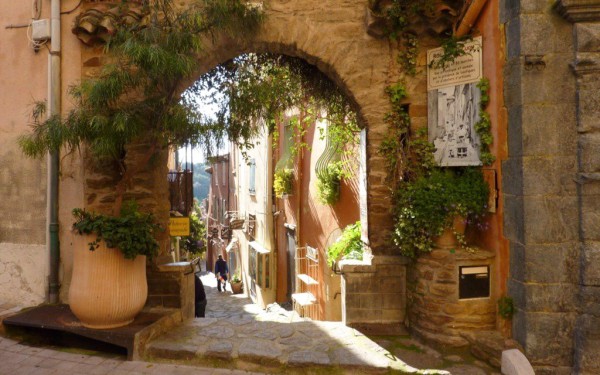 Bormes les mimosas 6 Frankrijk Provence Var riviera toerisme vakantie luxe villa middellandse zee.jp