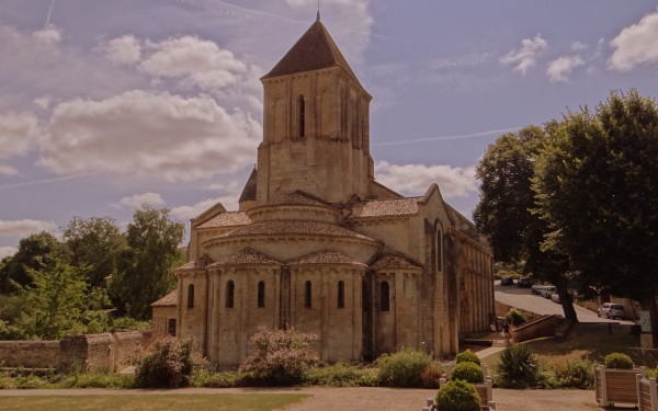 Melle 5 zilvermijn triade romane vakantiepark zwembad gezin argent frankrijk poitou charente poitier