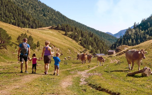 Andorra 12 natuur wandelen bergen zwembad luxe vakantiehuis frankrijk languedoc ariege grens gezin.j