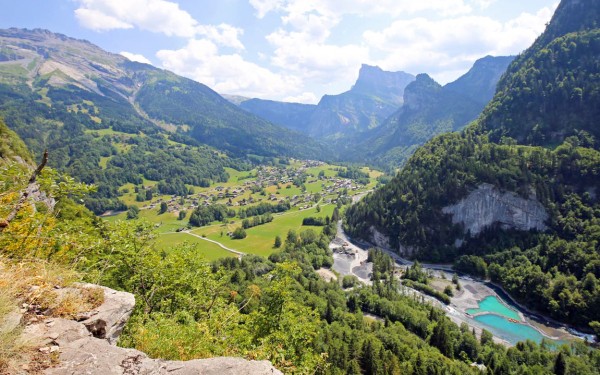 Sixt fer a cheval 2 cascade rouget haute savoie cirque sixt passy natuur vakantie abondance luxe.jpg