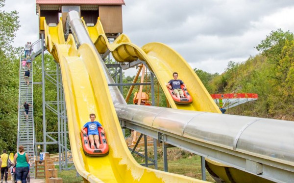 Parc de la Vallée 23 Frankrijk vakantie attractiepark Forges deux sevres.jpg